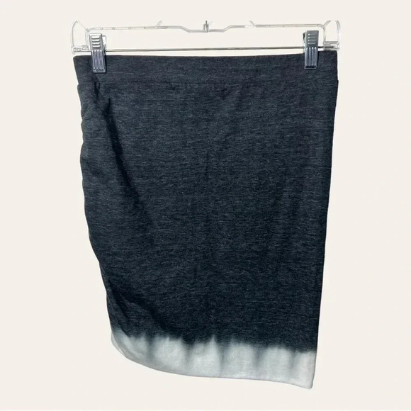 1103. PAM & GELA MINI‎ SKIRT TIE DYE BLACK/WHITE IN COLOR SIZE P - Picture 6 of 9
